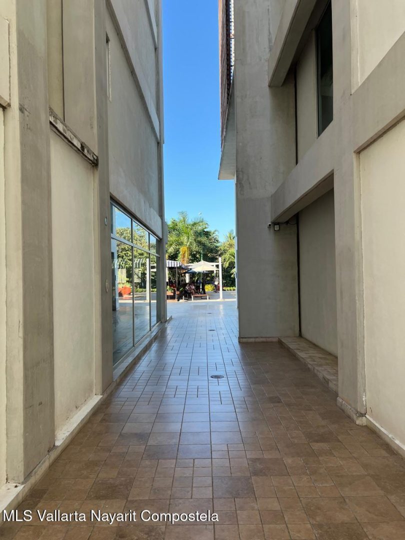 20251212014413659517000000-o