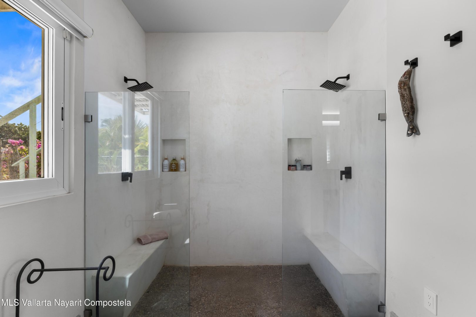 20251212060154674854000000-o