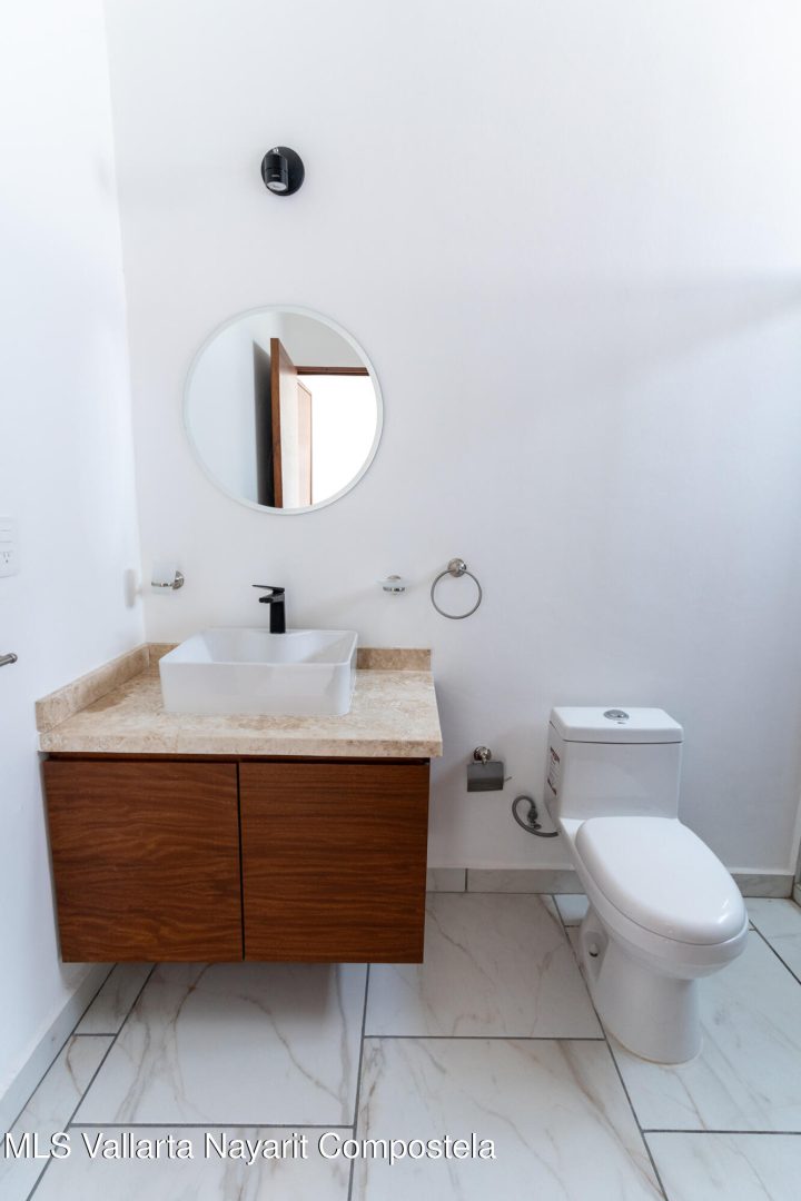 20251212213500477524000000-o