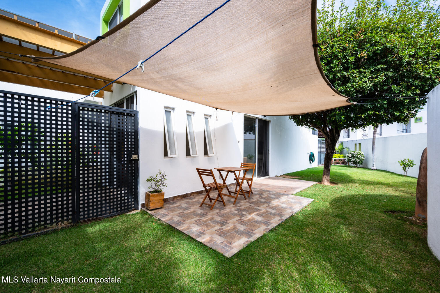 20251212234027670134000000-o