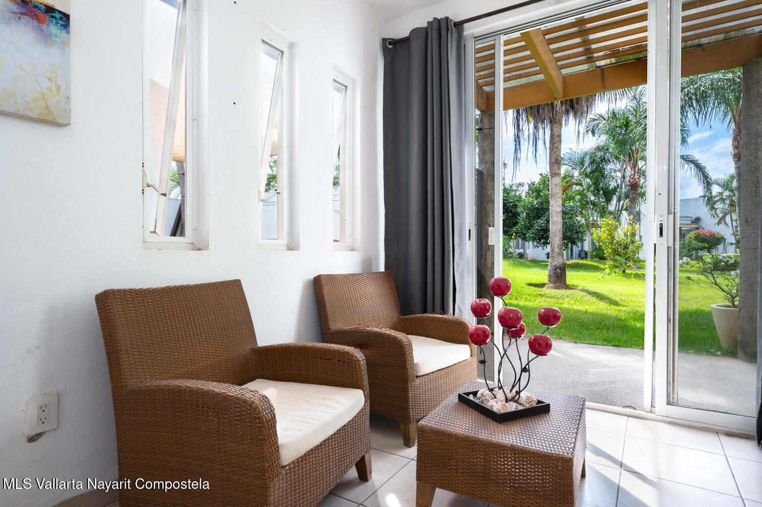 20251212234028385909000000-o