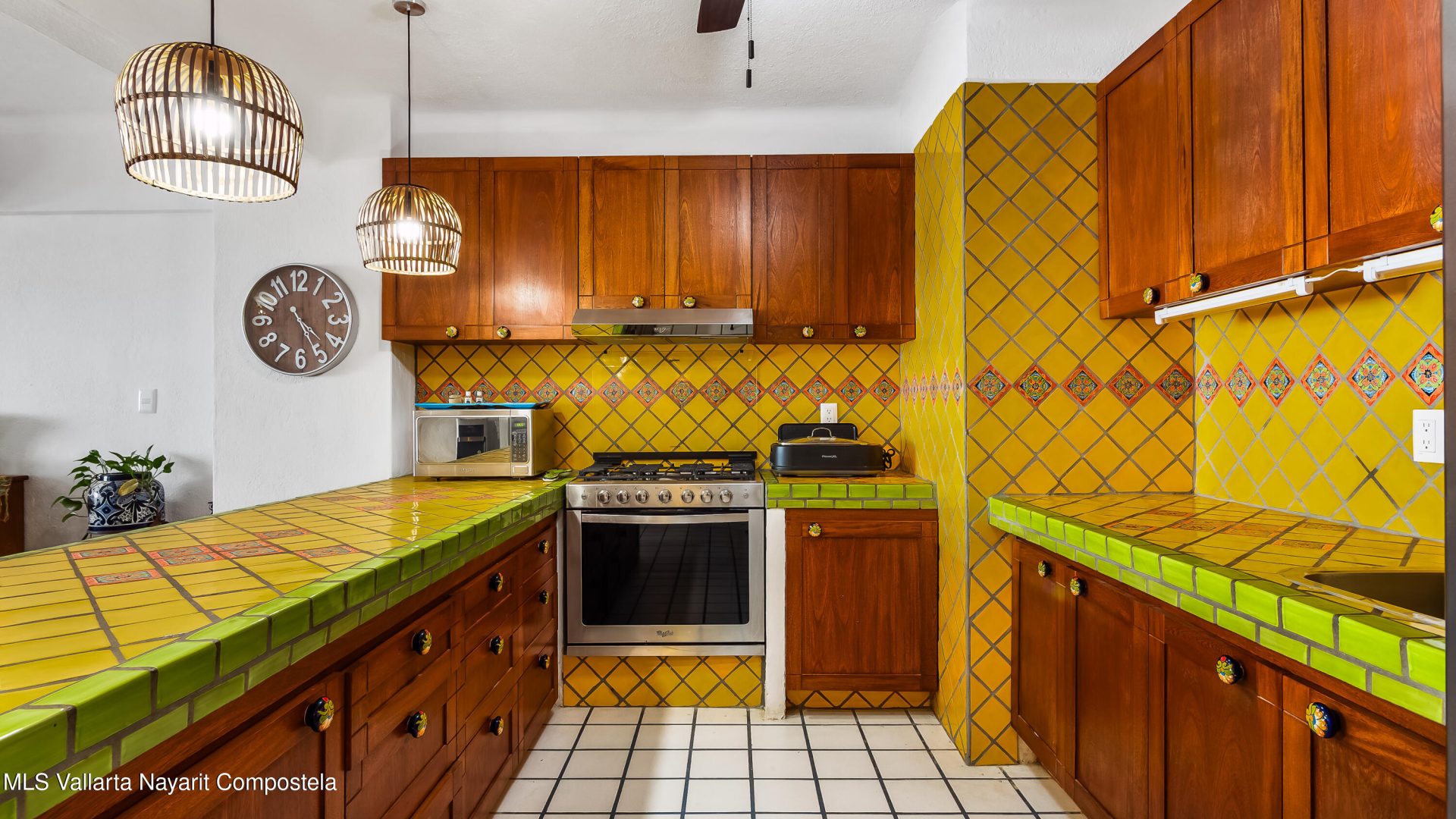 20251214100035988532000000-o