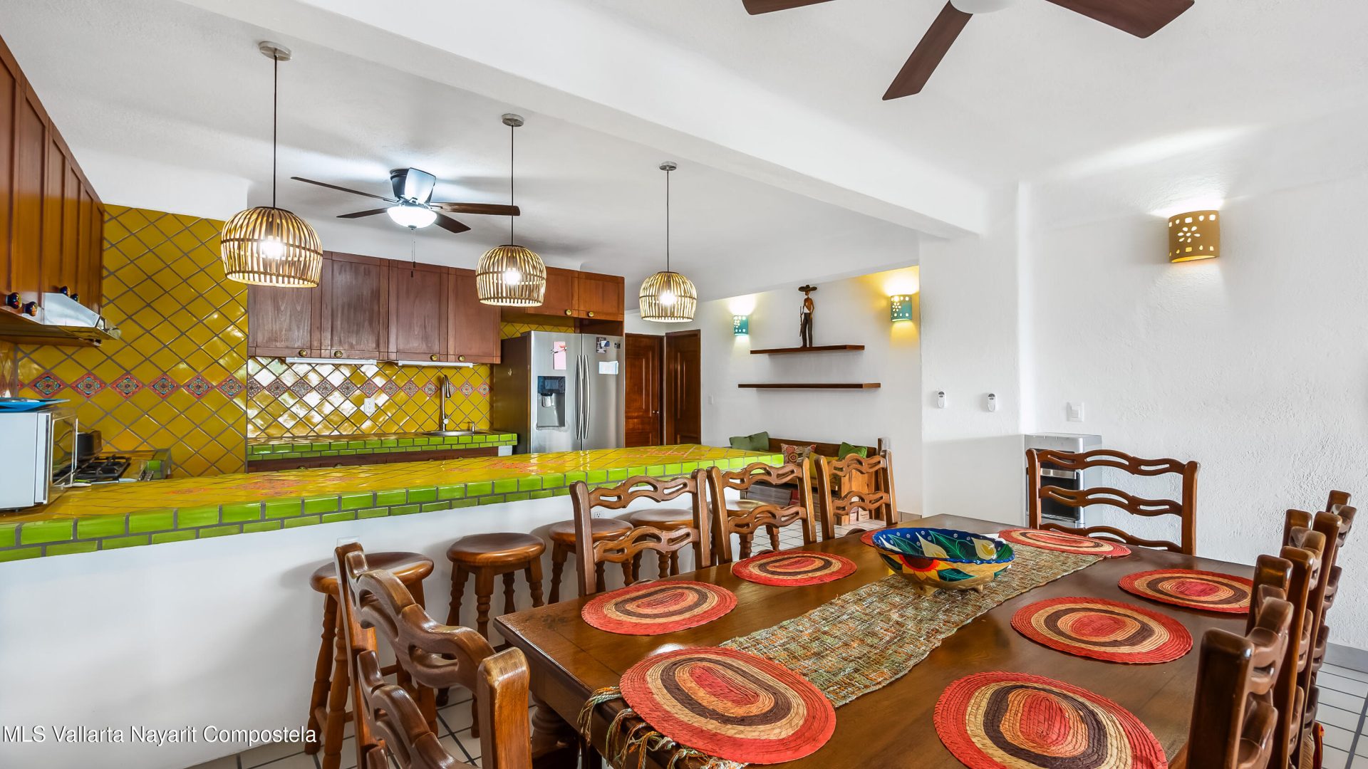 20251214100040888215000000-o