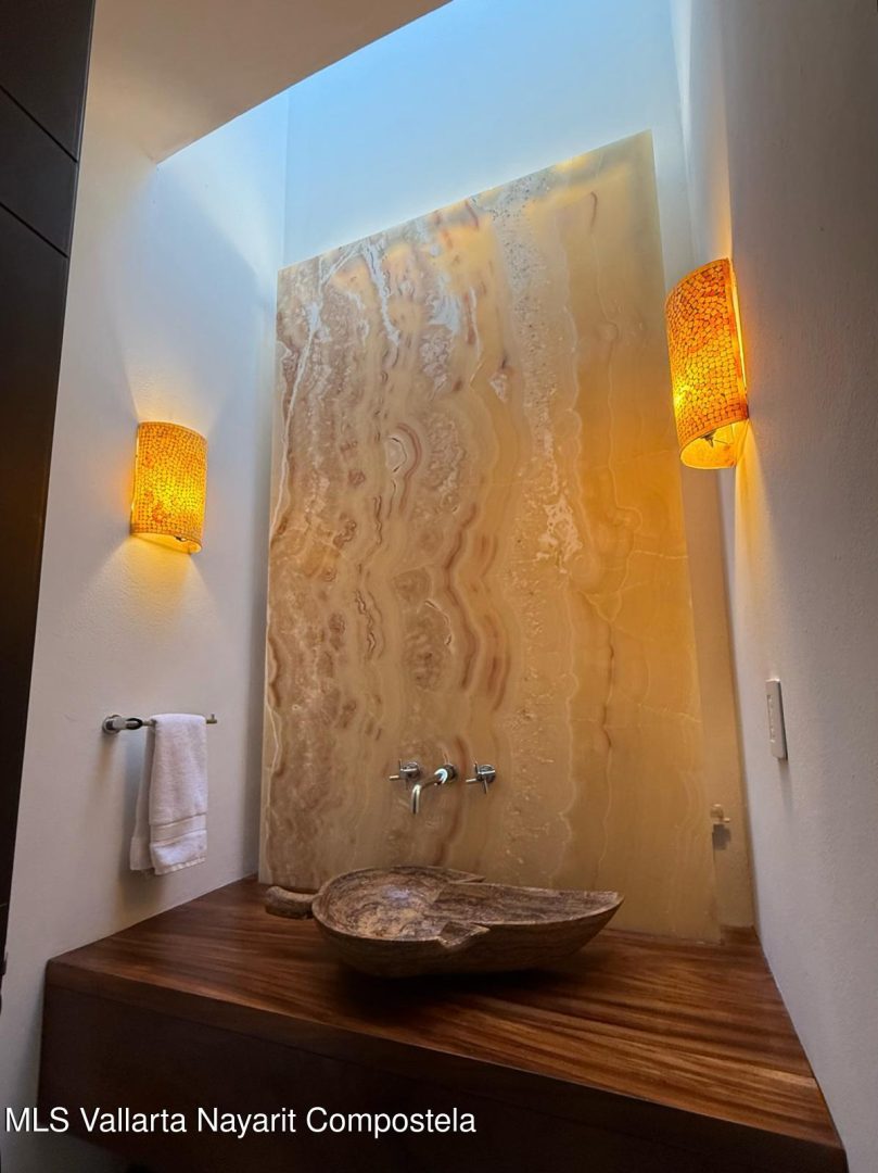 20251215181056996966000000-o