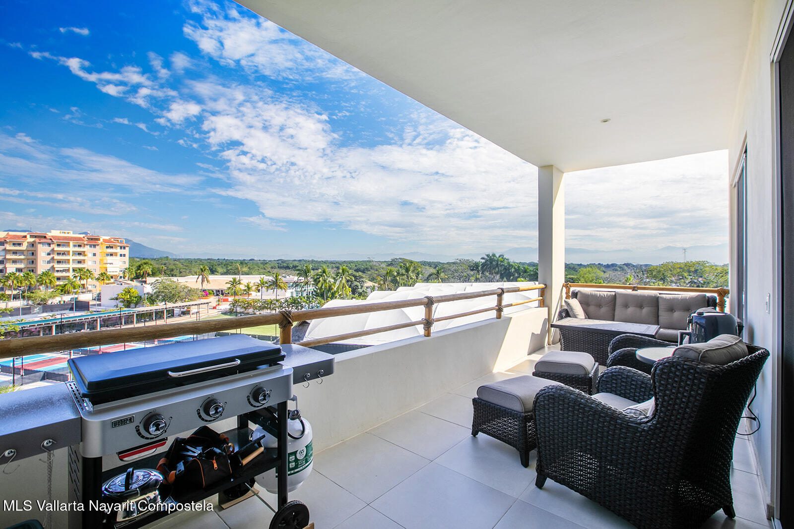 Jules Sanderson – Acosta Realty