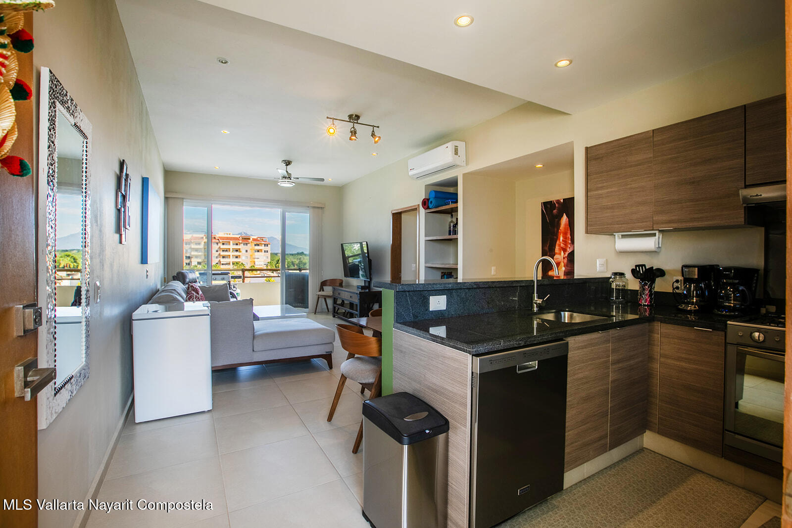 Jules Sanderson – Acosta Realty