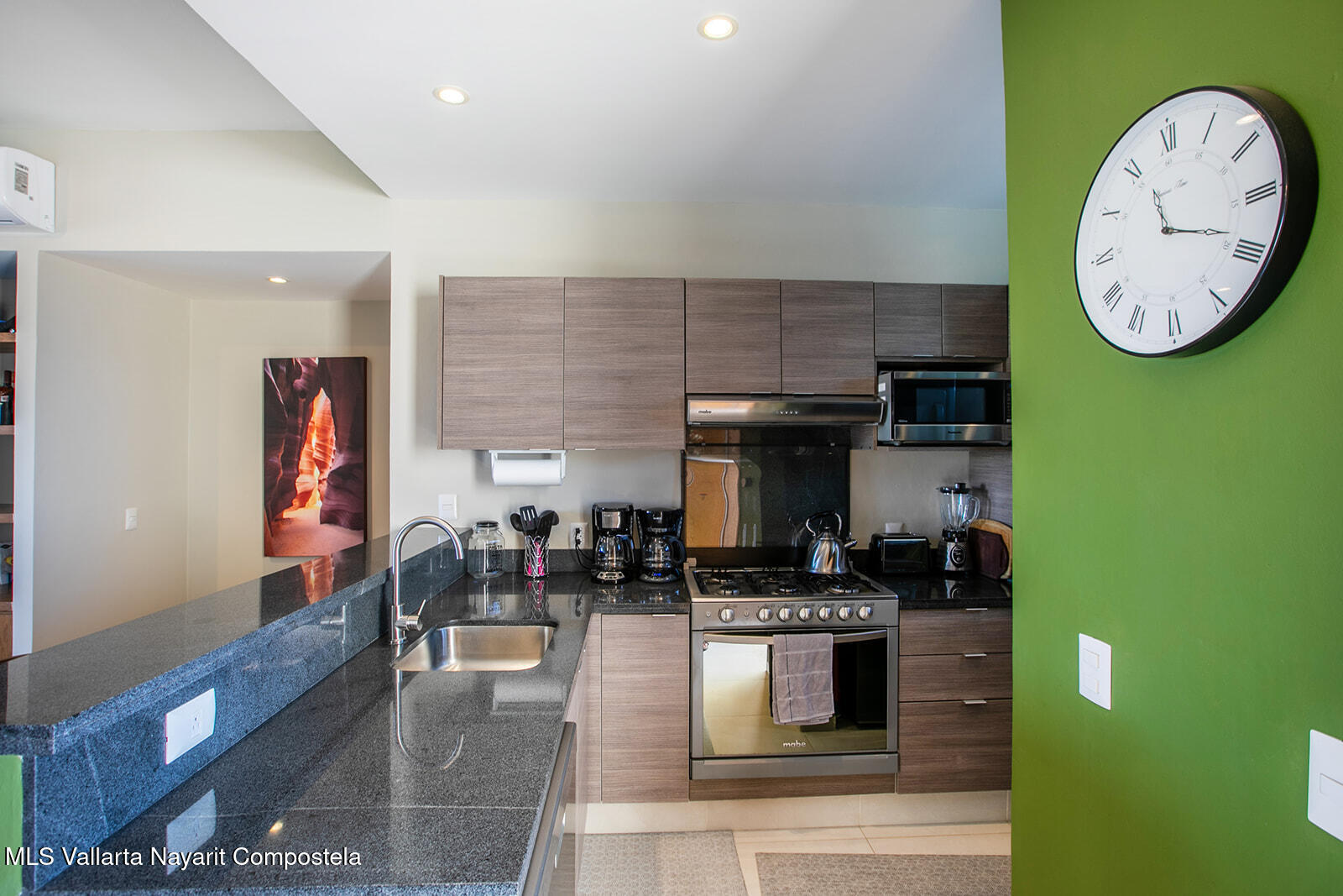 Jules Sanderson – Acosta Realty