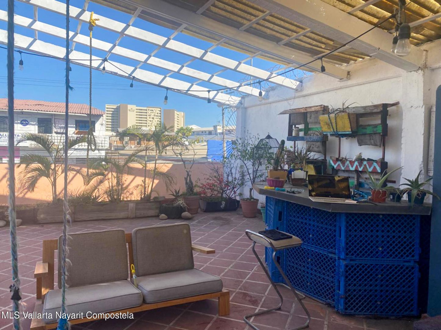 20251215223637261075000000-o