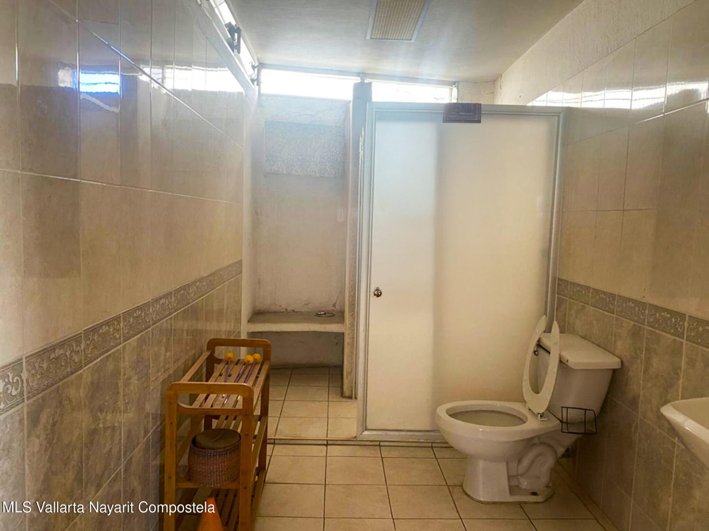 20251215223638195051000000-o