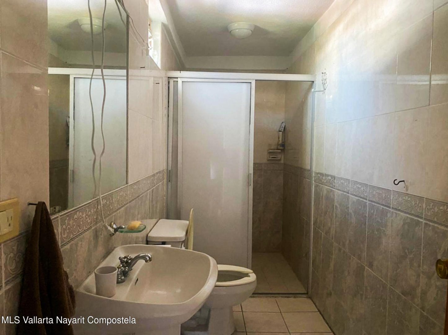 20251215223901105053000000-o