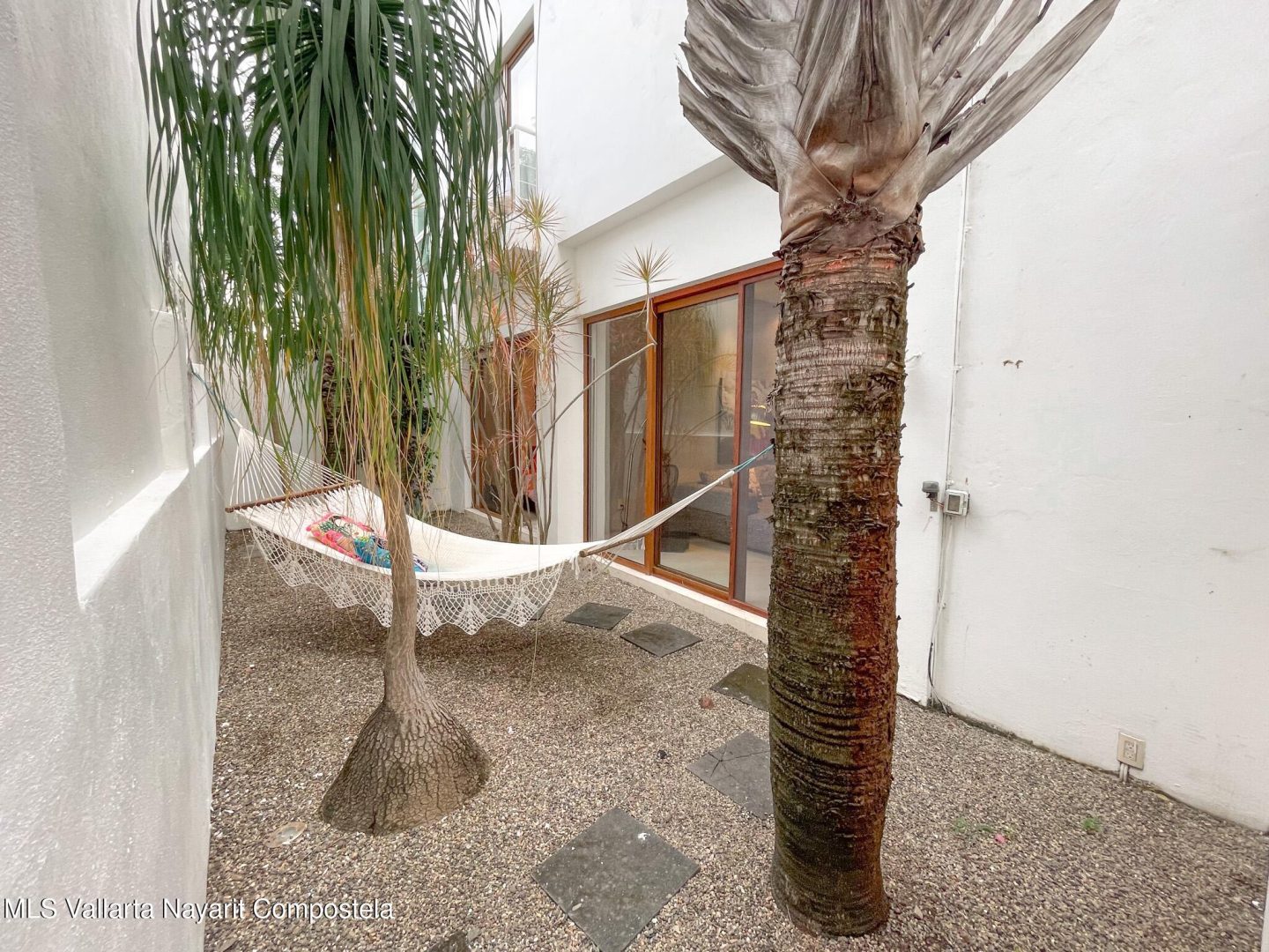 20251216143834316173000000-o