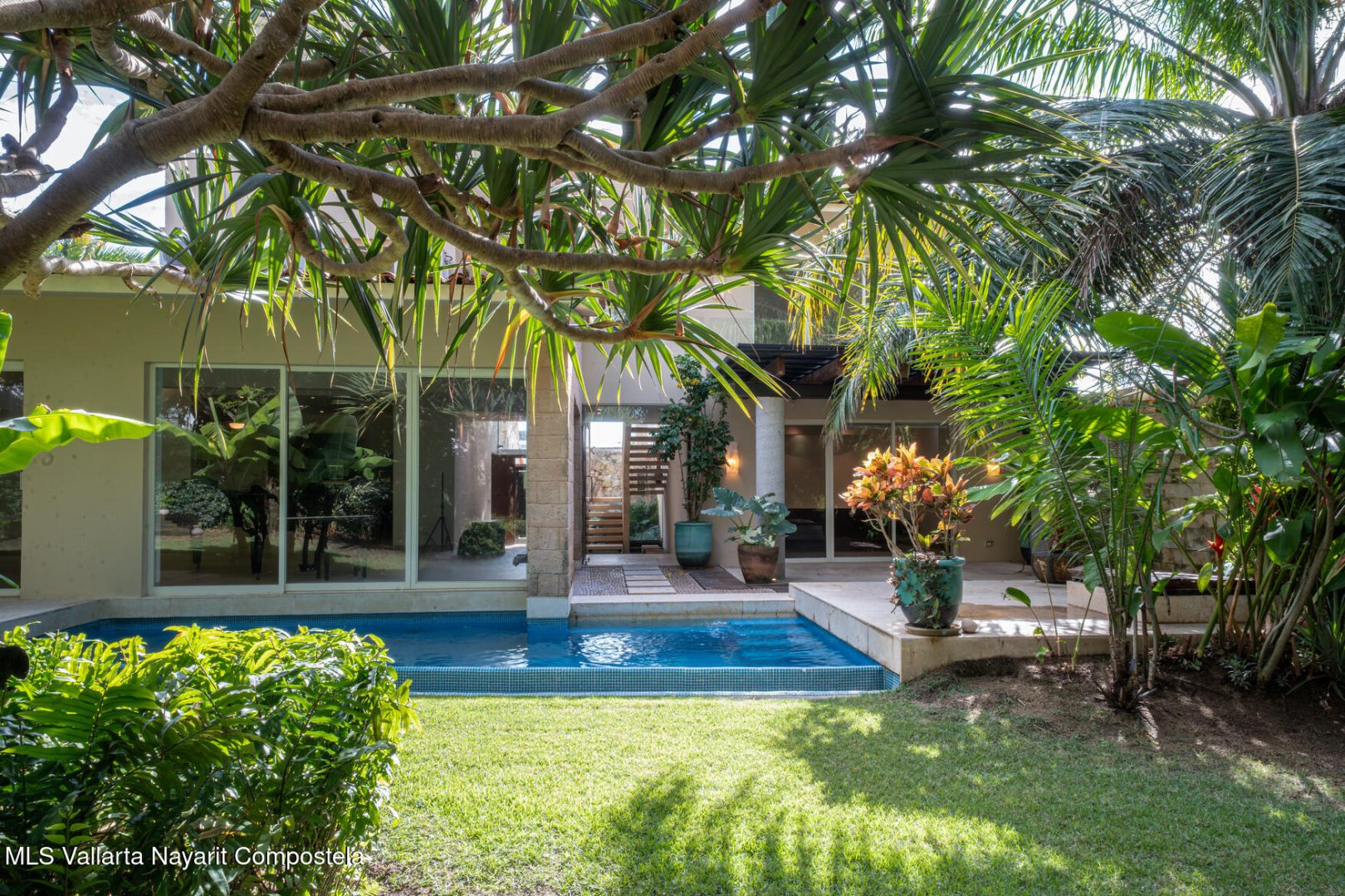 20251216161541716984000000-o