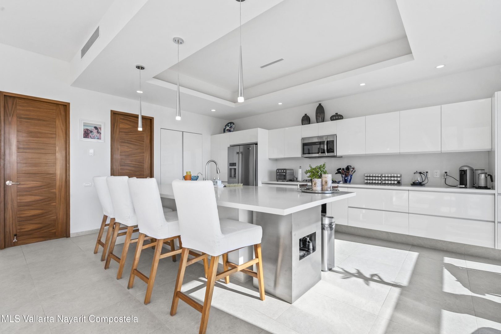 20251216164332612525000000-o