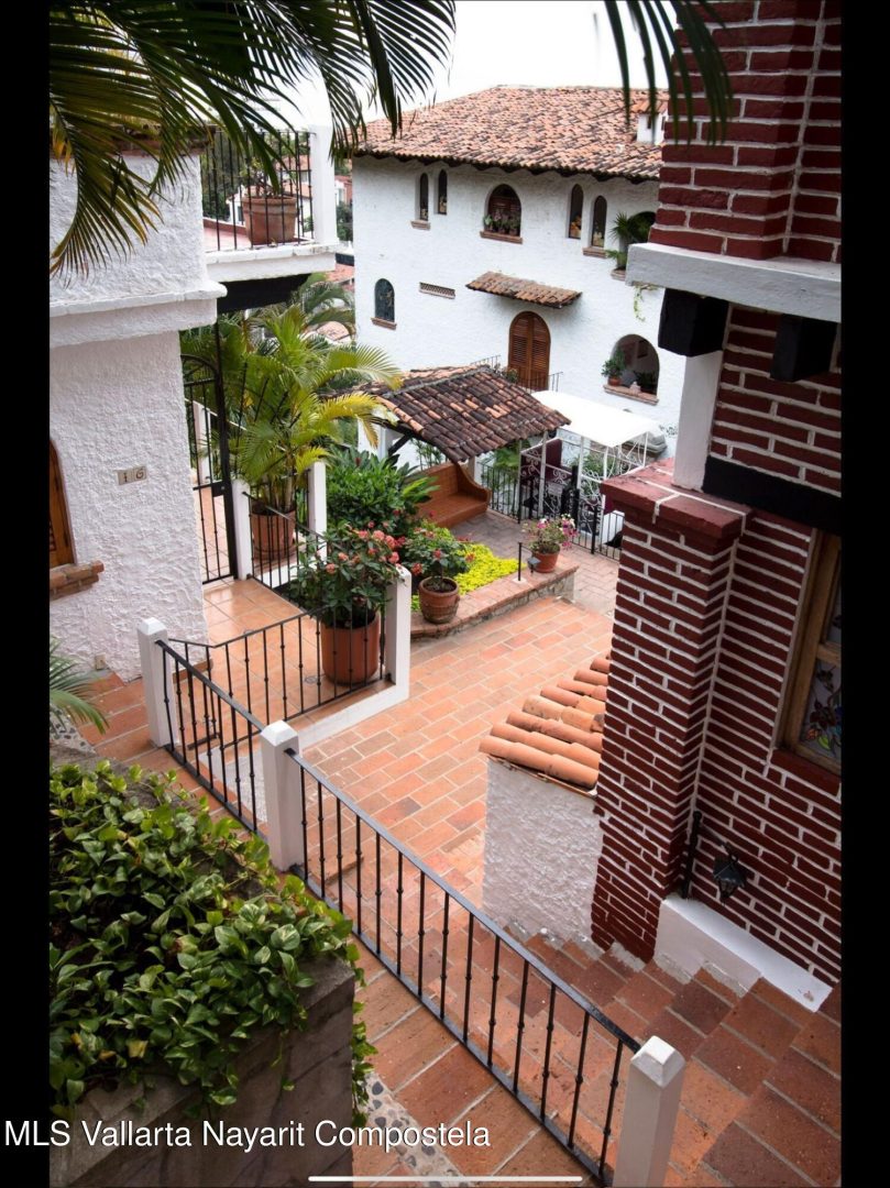 20251217202141215110000000-o