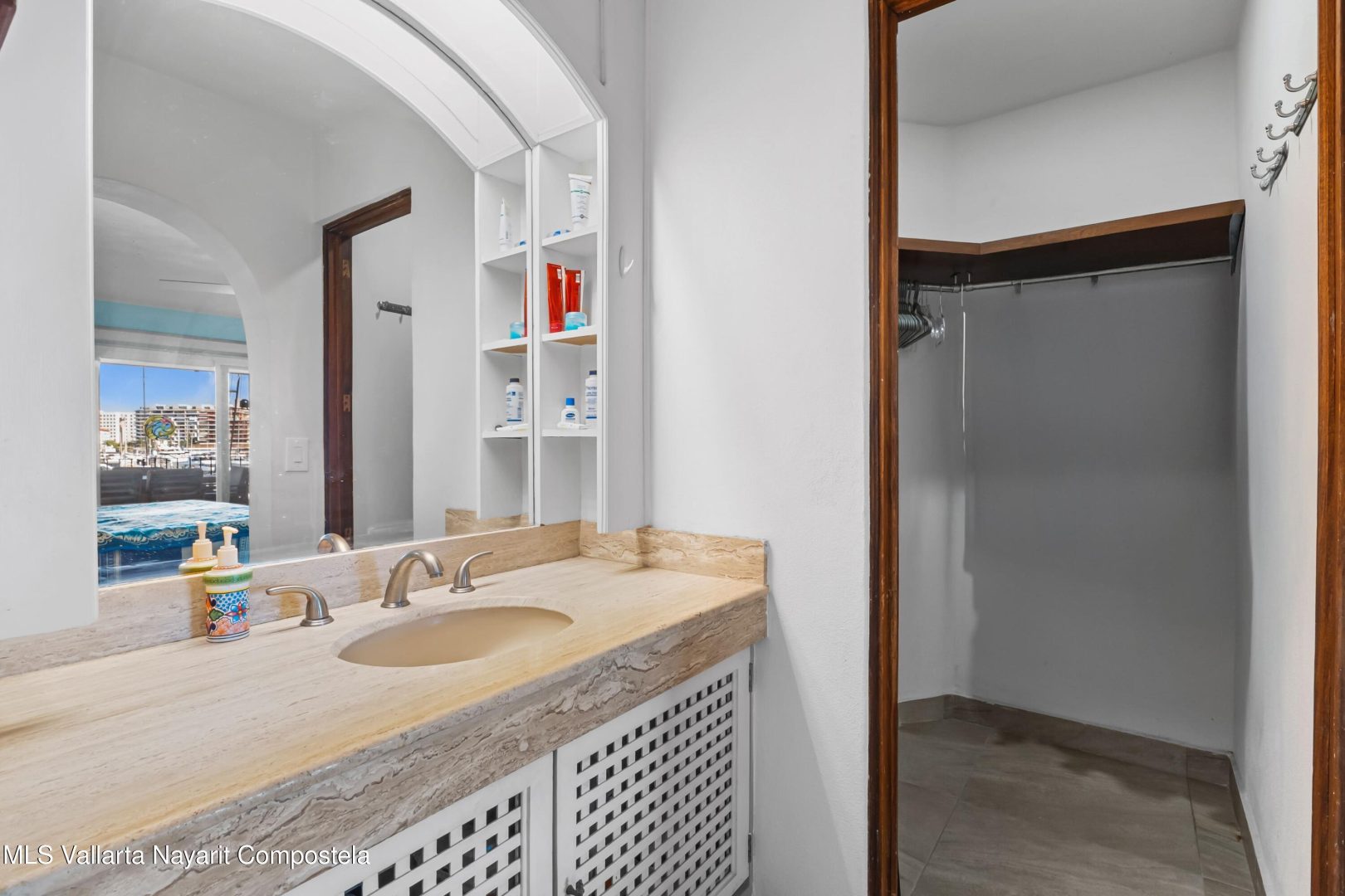 20251218220818699879000000-o