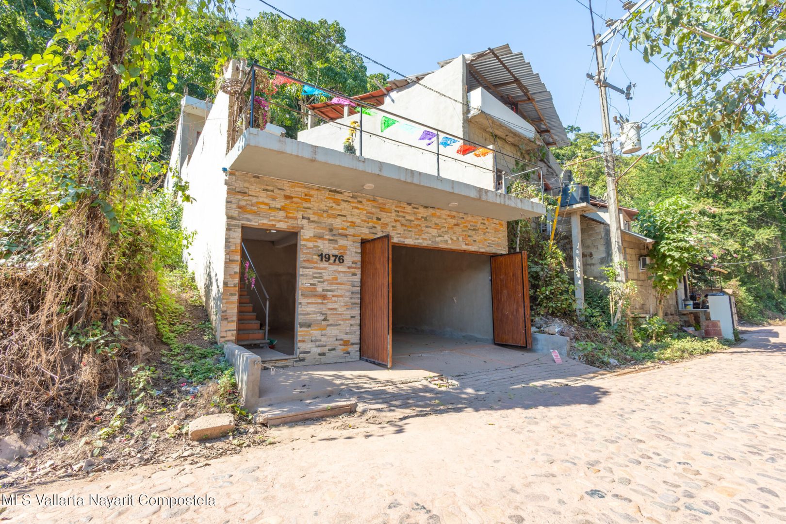 20251218225241642775000000-o