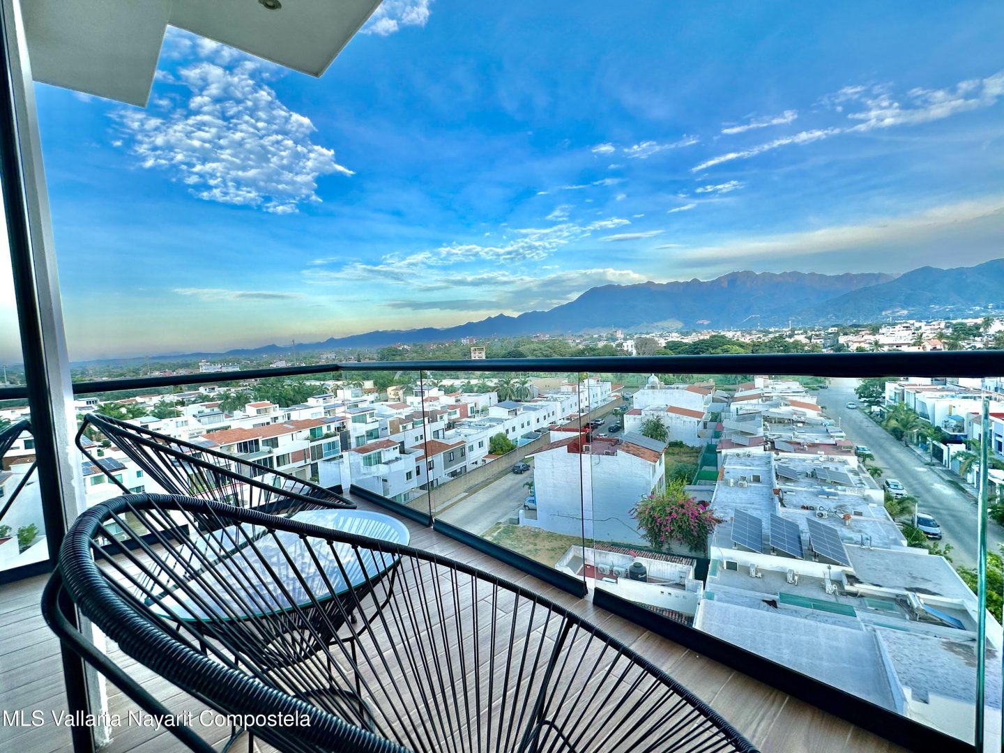 20251219203712019971000000-o