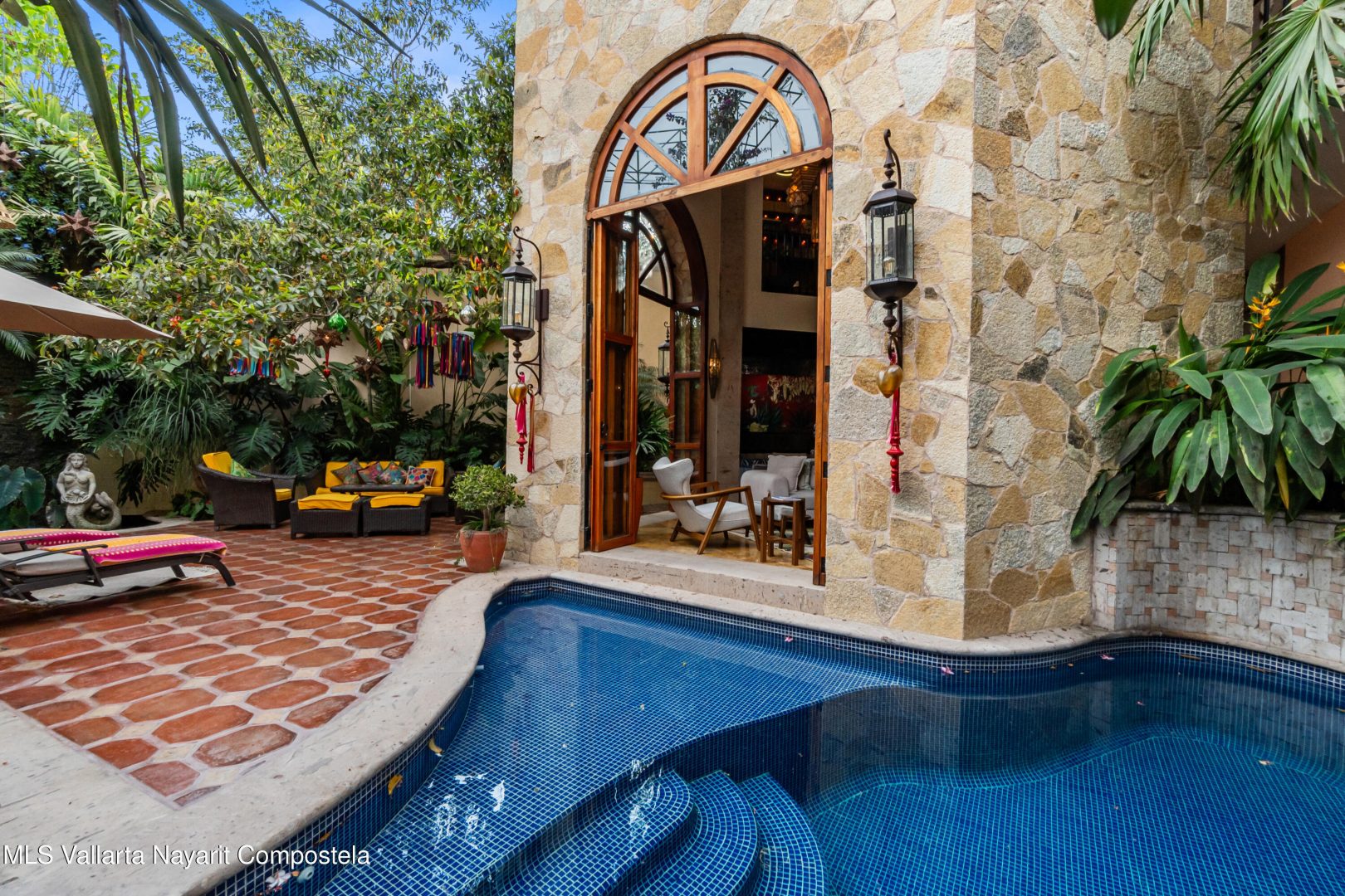 20251222141838466555000000-o