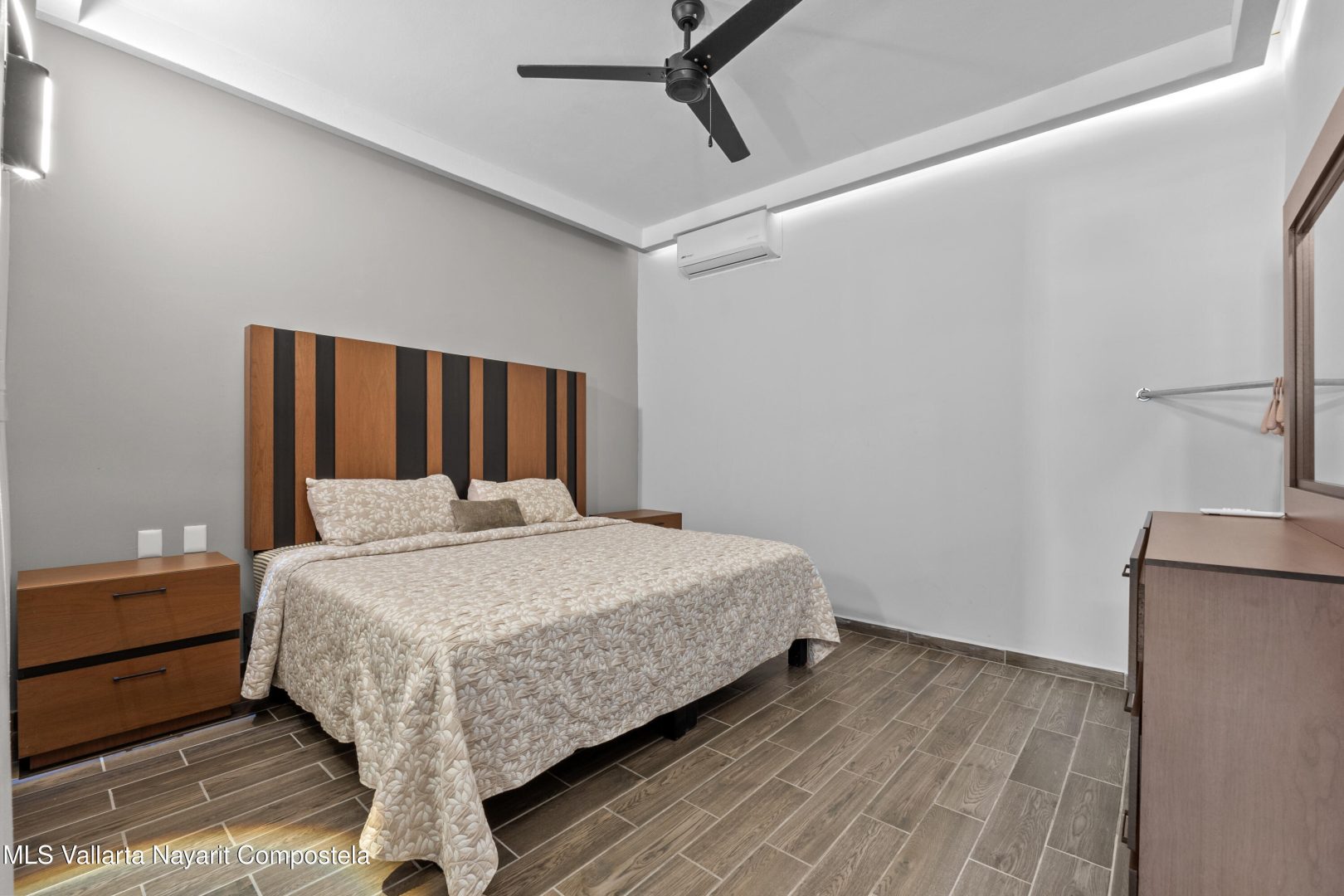 20251222162901100593000000-o