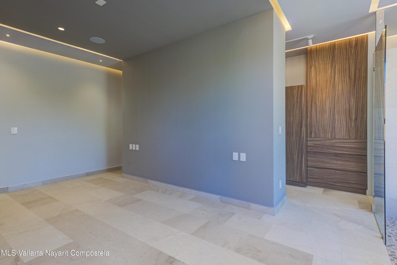 20251222173424722431000000-o