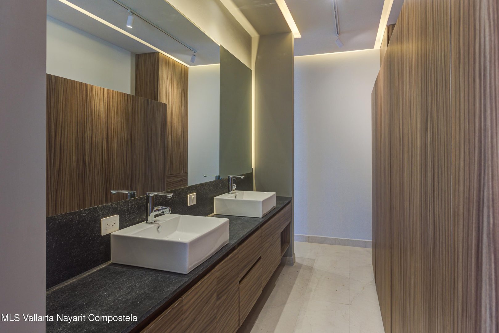 20251222173428666906000000-o