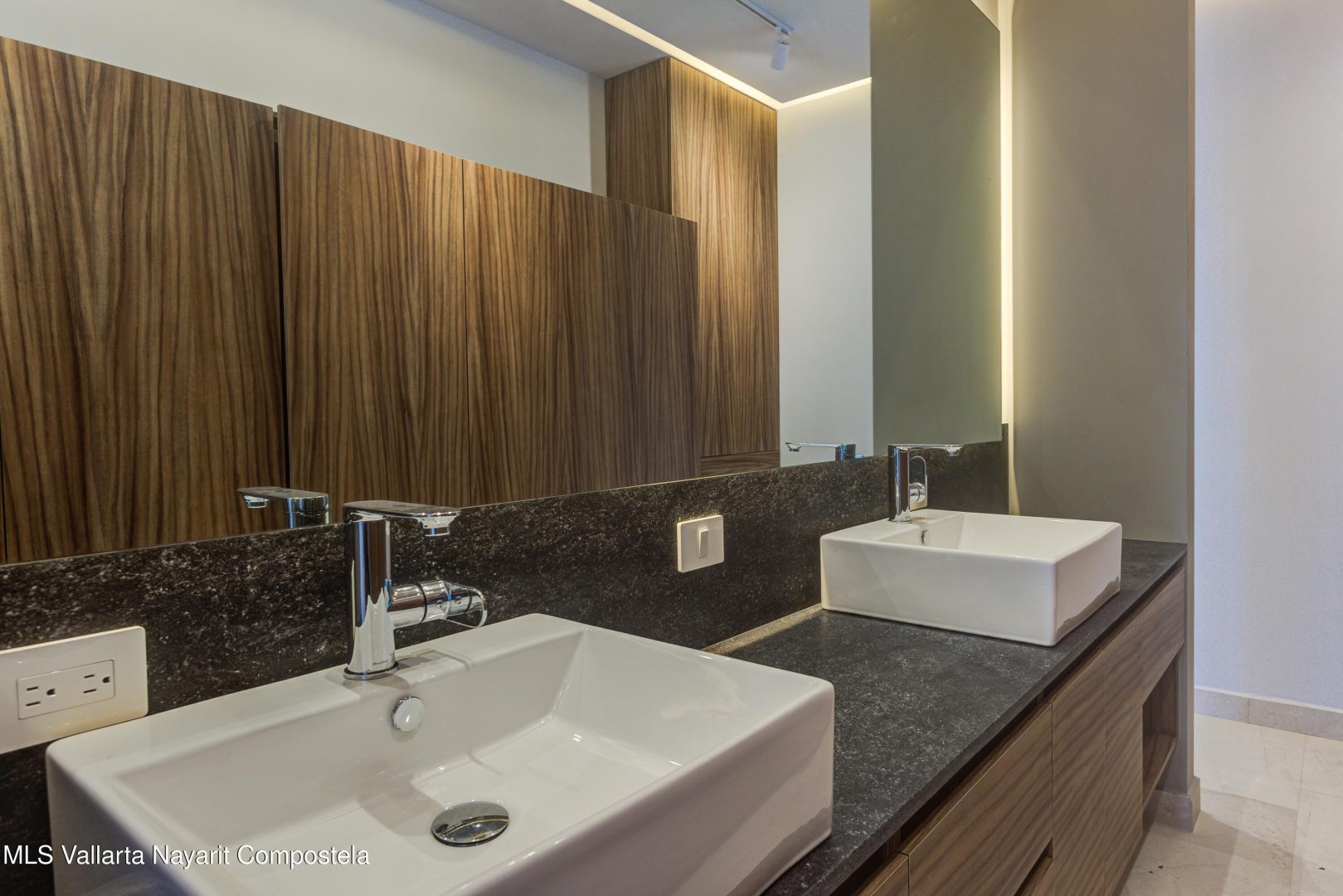 20251222173447818313000000-o