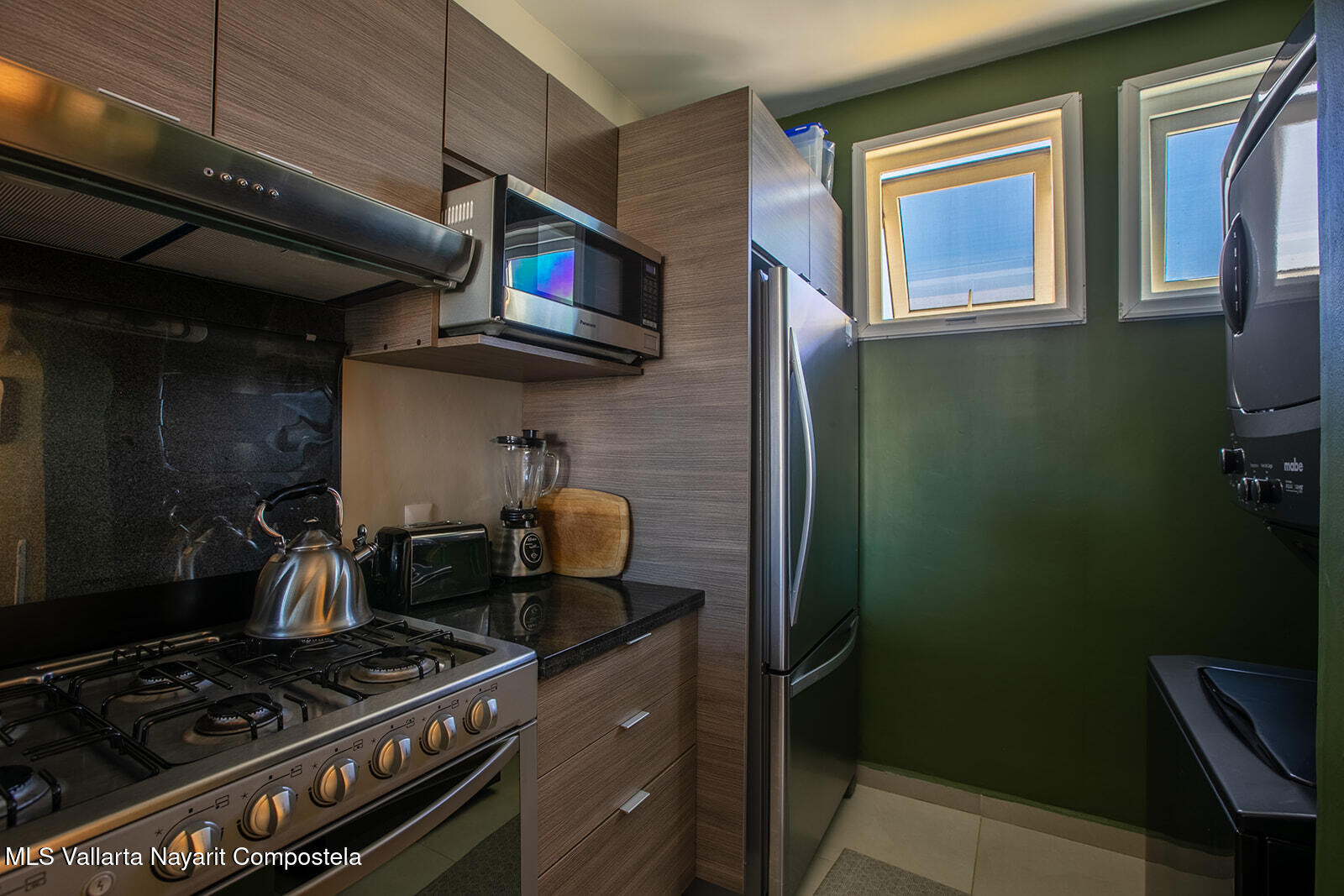 Jules Sanderson – Acosta Realty