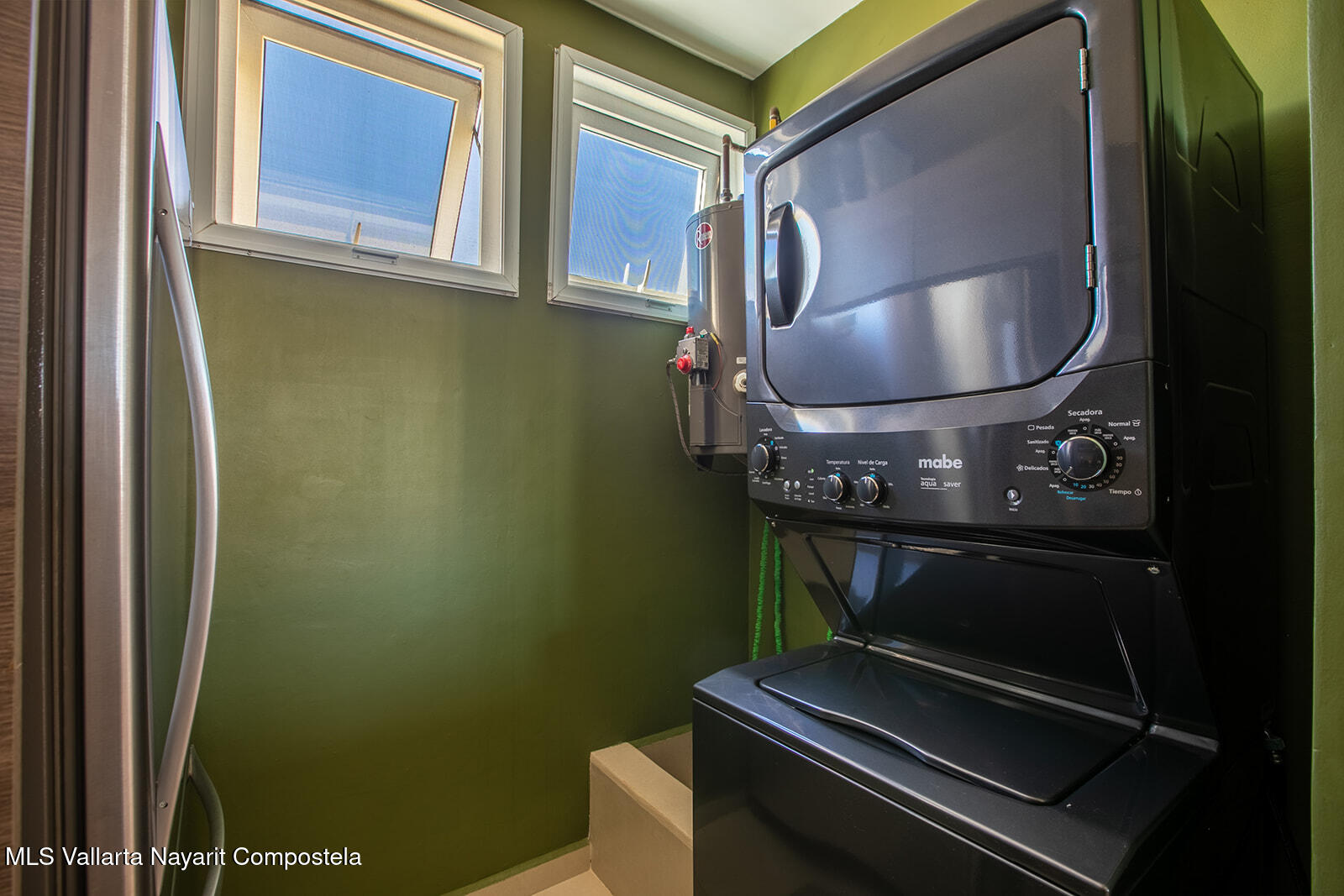 Jules Sanderson – Acosta Realty