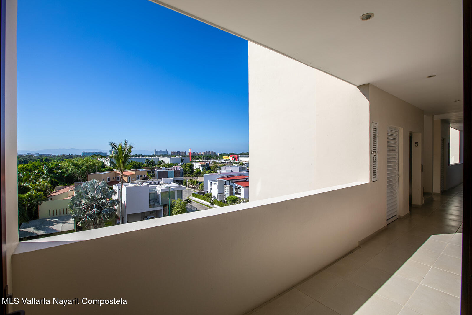 Jules Sanderson – Acosta Realty