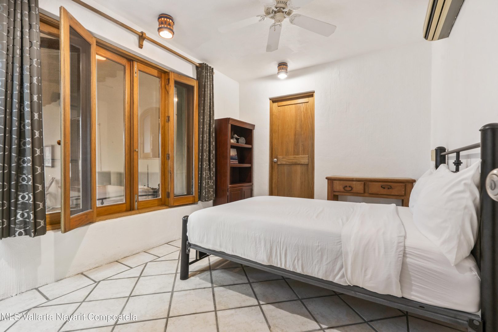 20251223180033210124000000-o