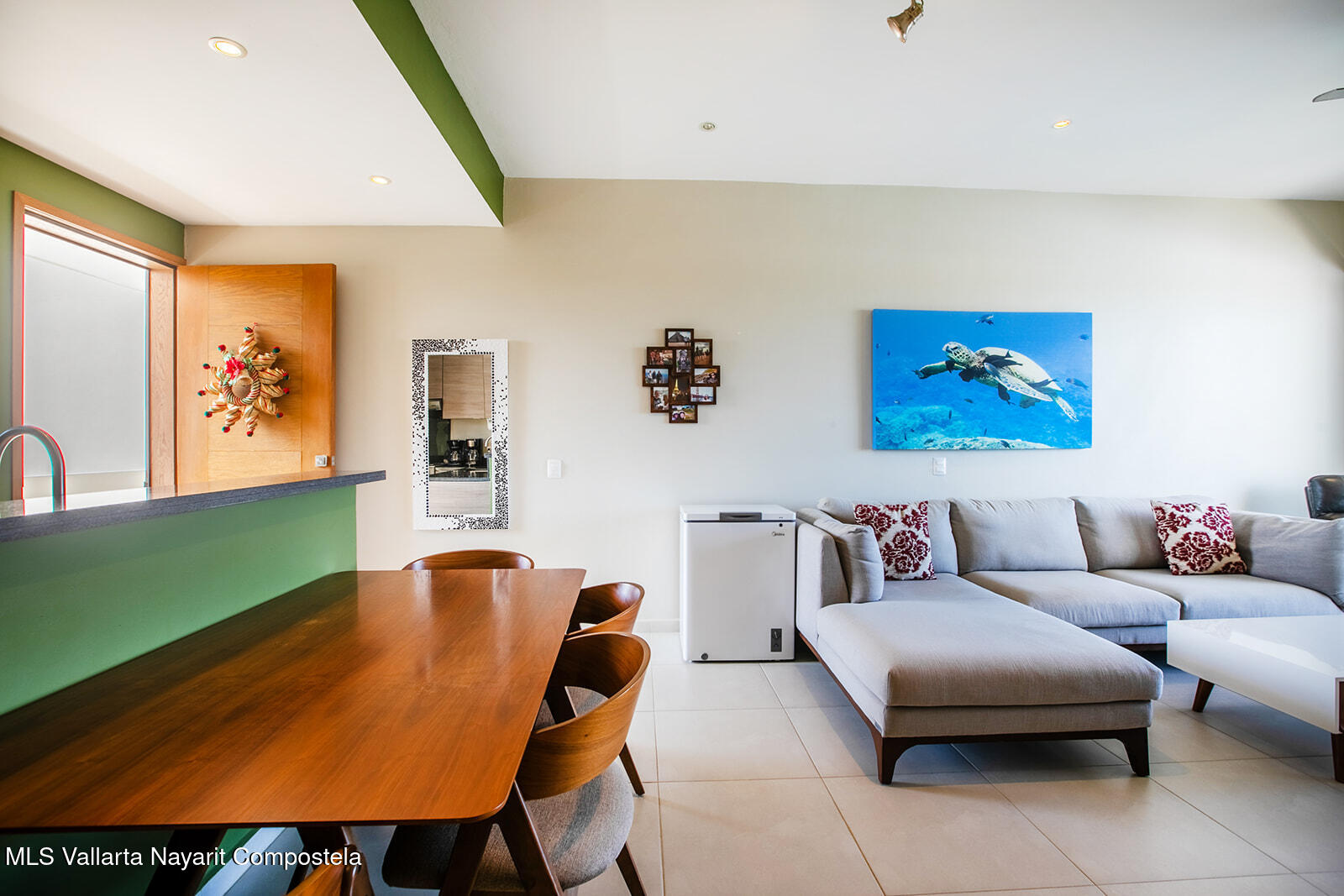 Jules Sanderson – Acosta Realty