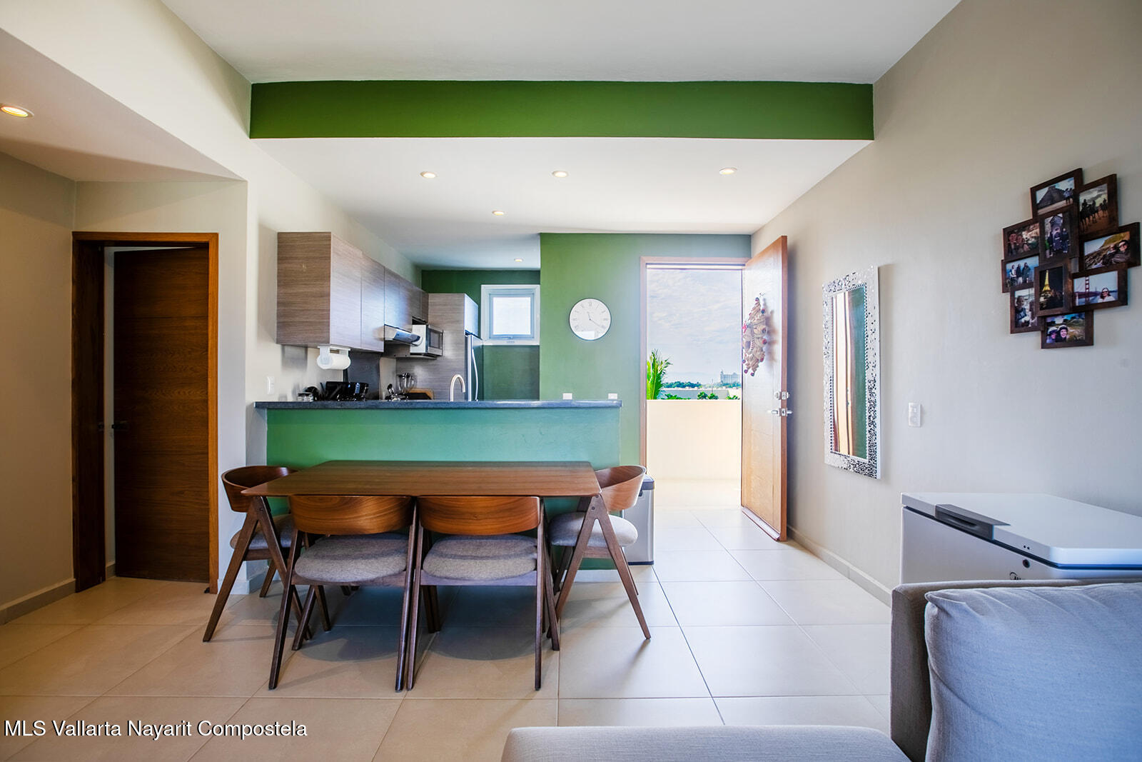 Jules Sanderson – Acosta Realty