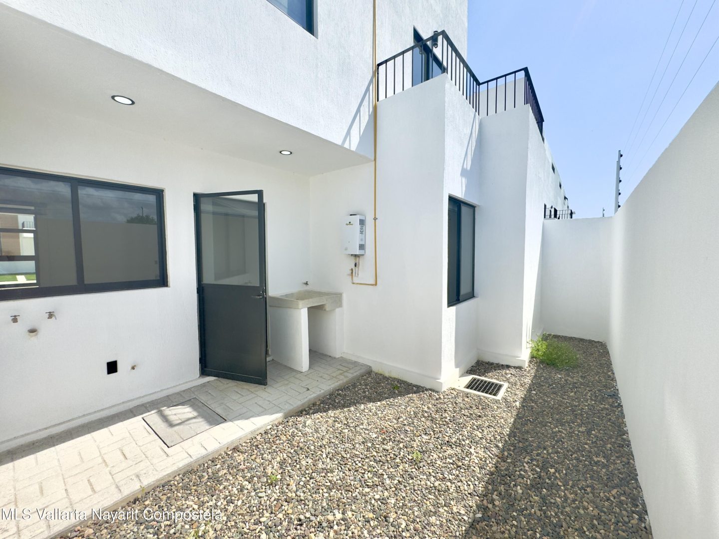 20250717235719954438000000-o