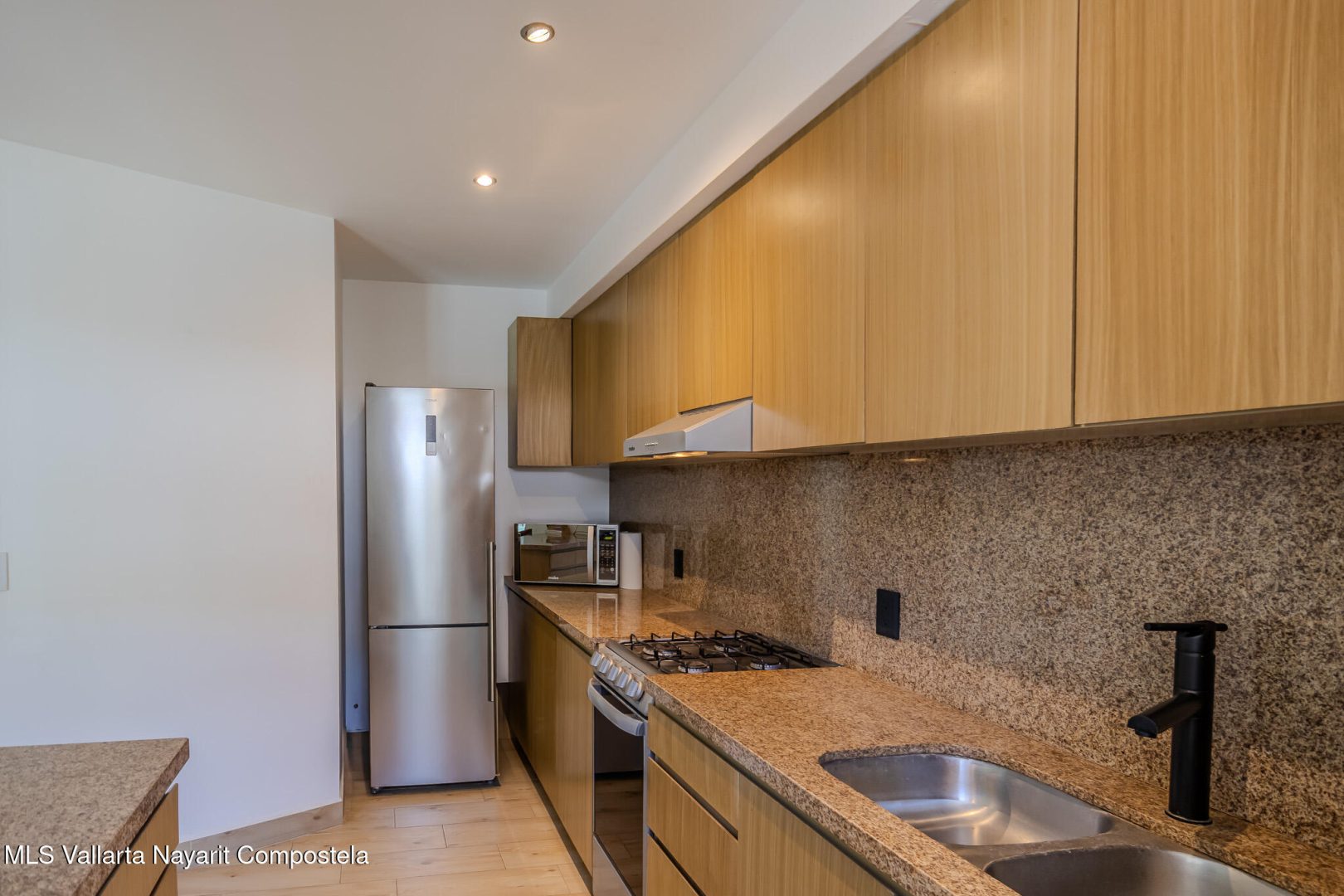 20251107232807982617000000-o