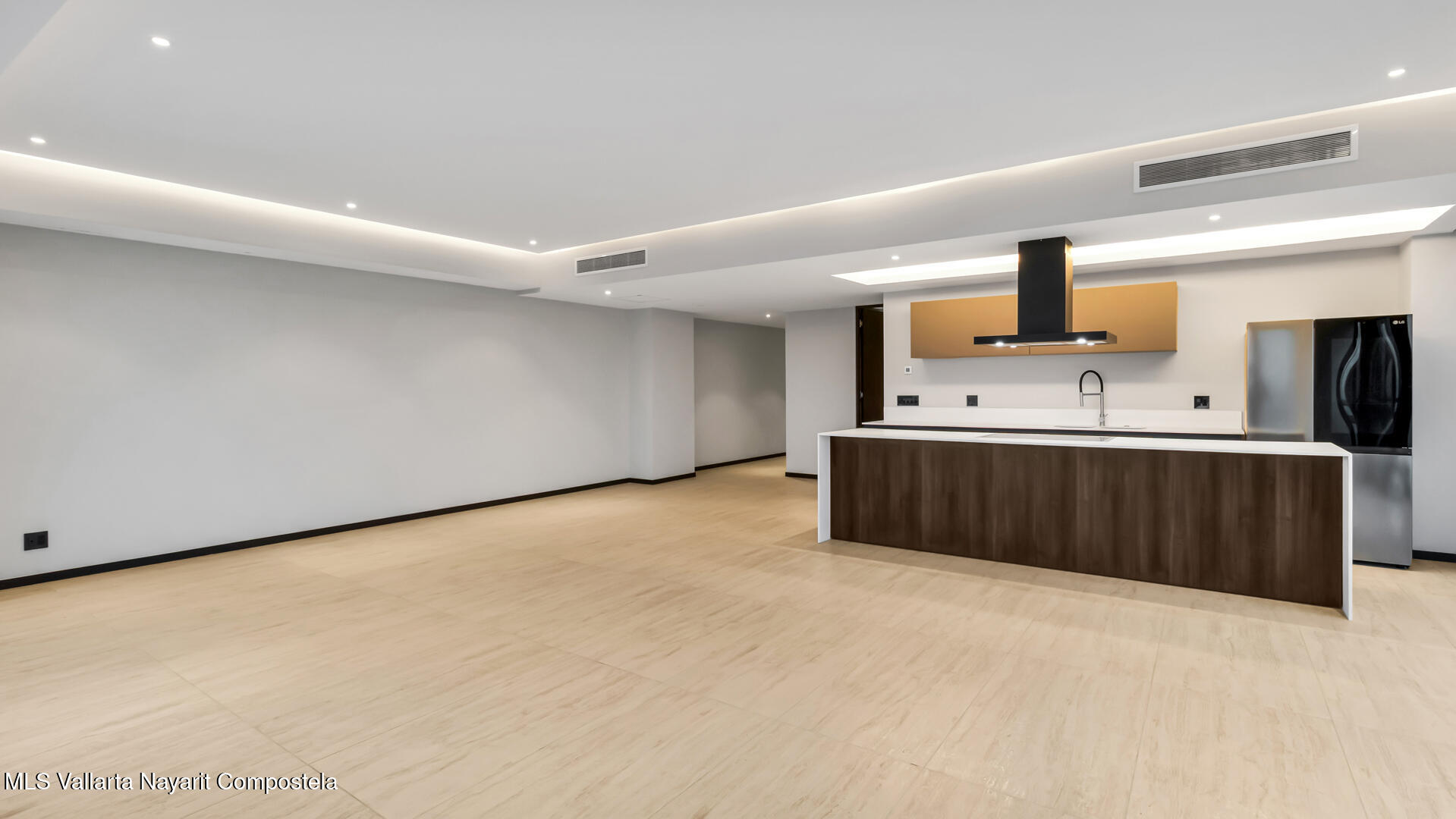 20251205175645144071000000-o