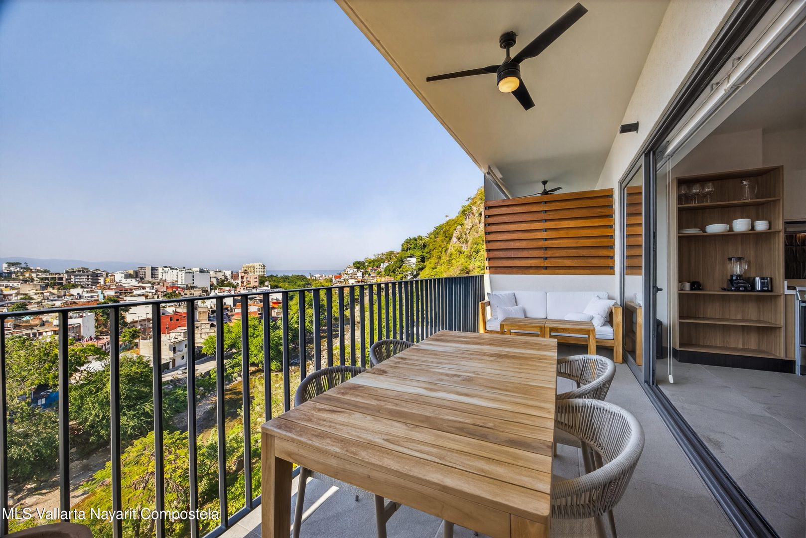 20251226203319722254000000-o