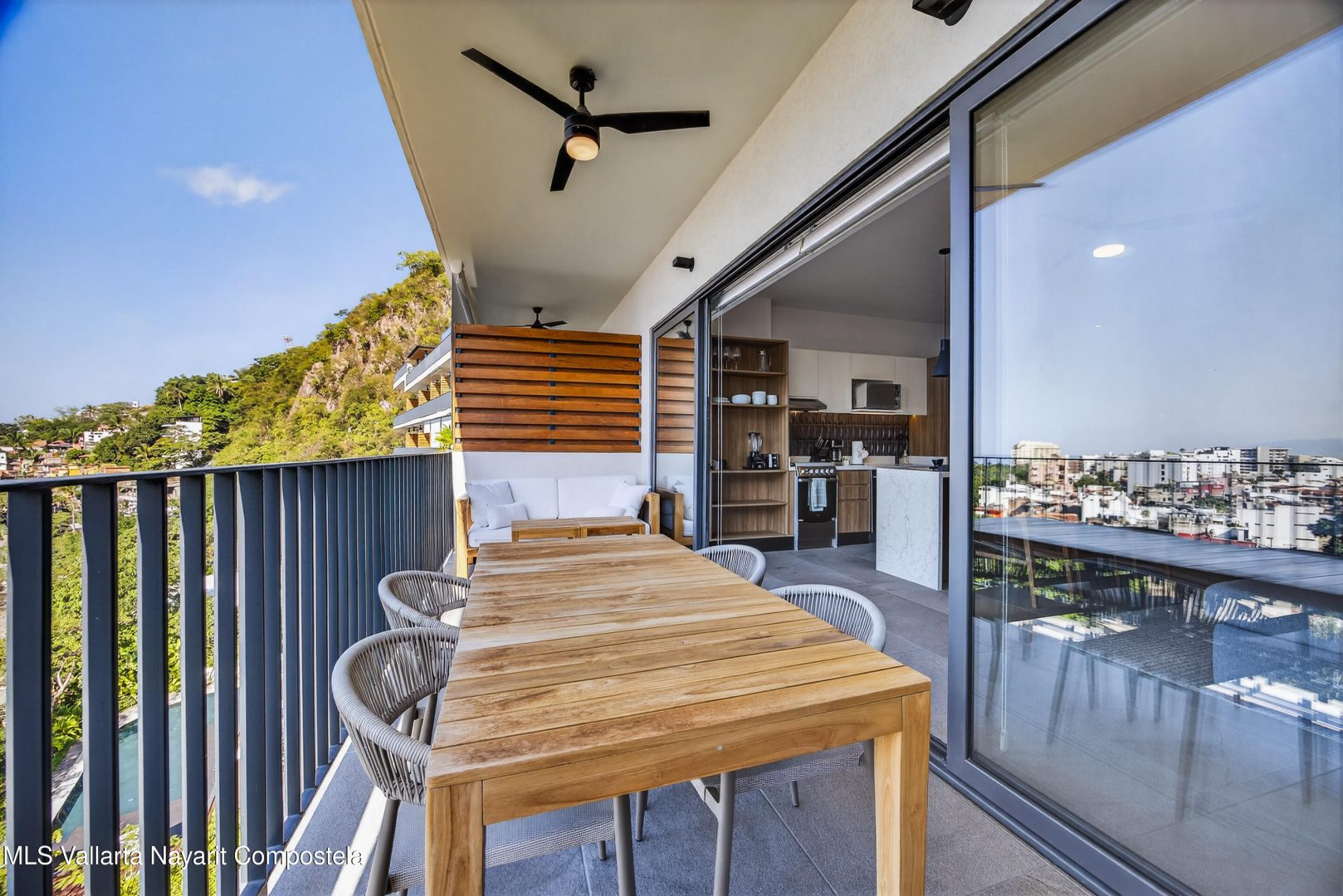 20251226203324305021000000-o