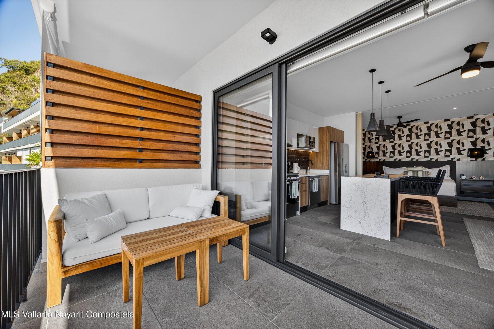 20251226203329046656000000-o