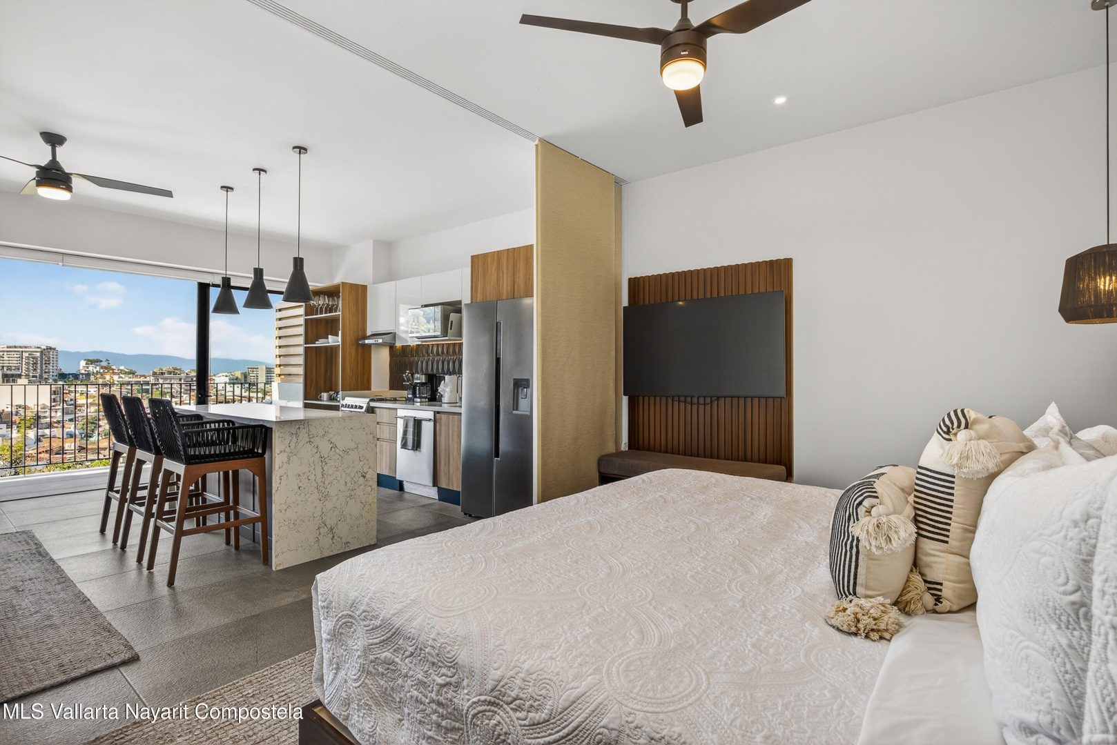 20251226203406063232000000-o