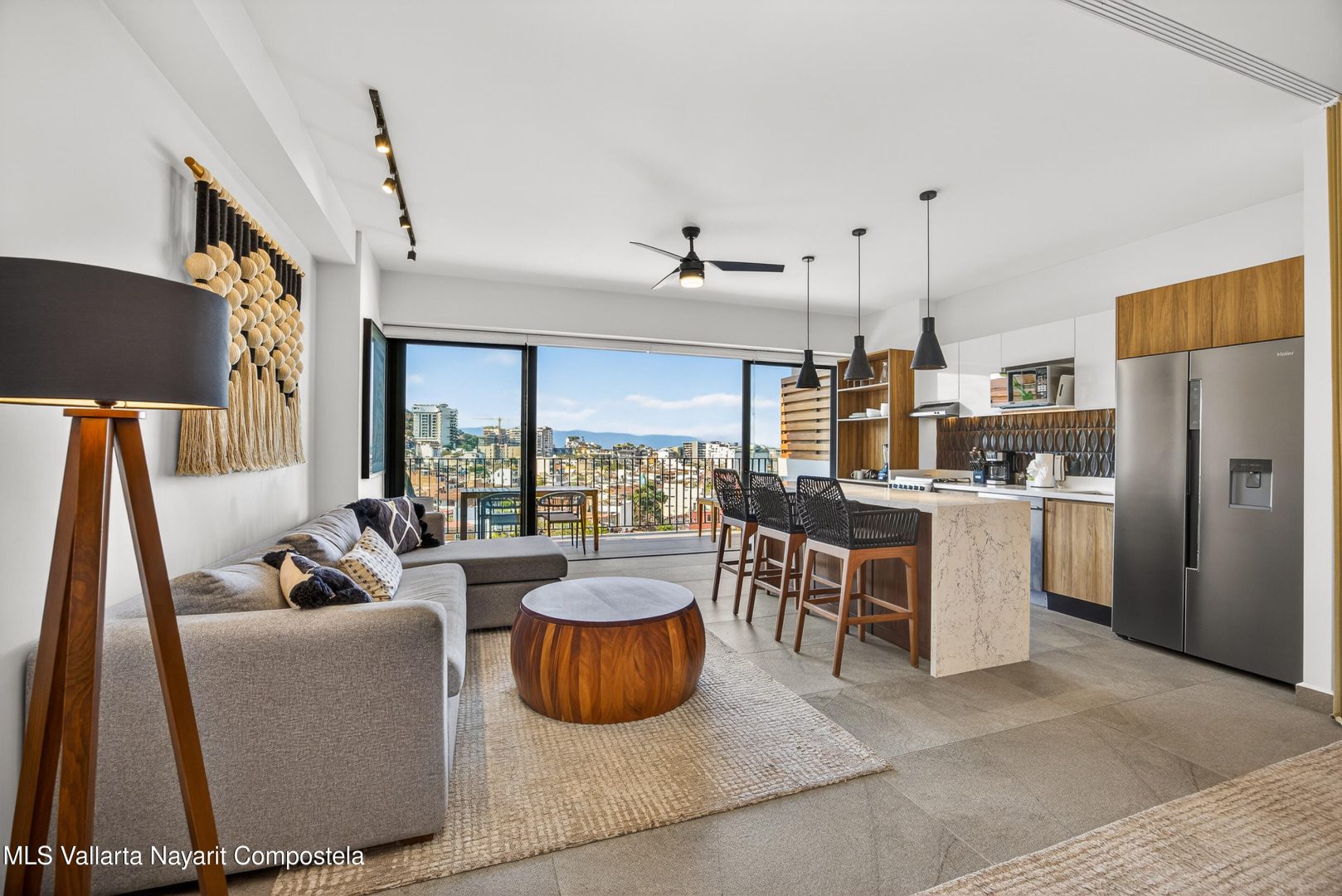 20251226203410210591000000-o