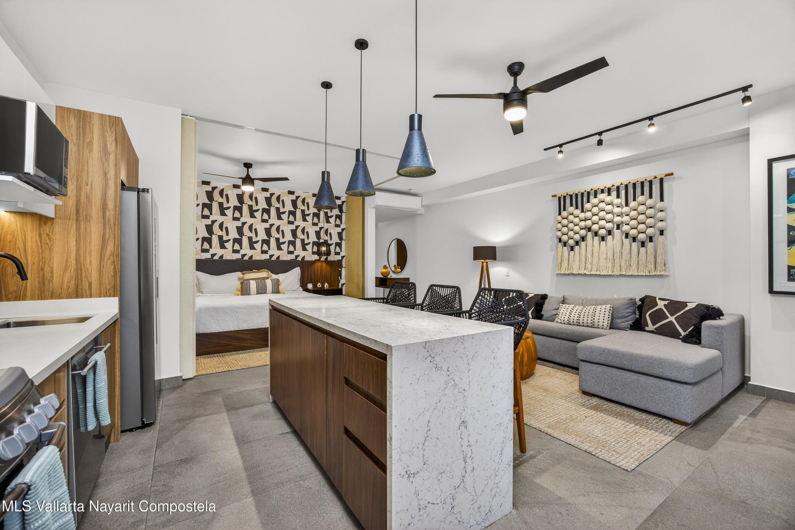 20251226203414370608000000-o