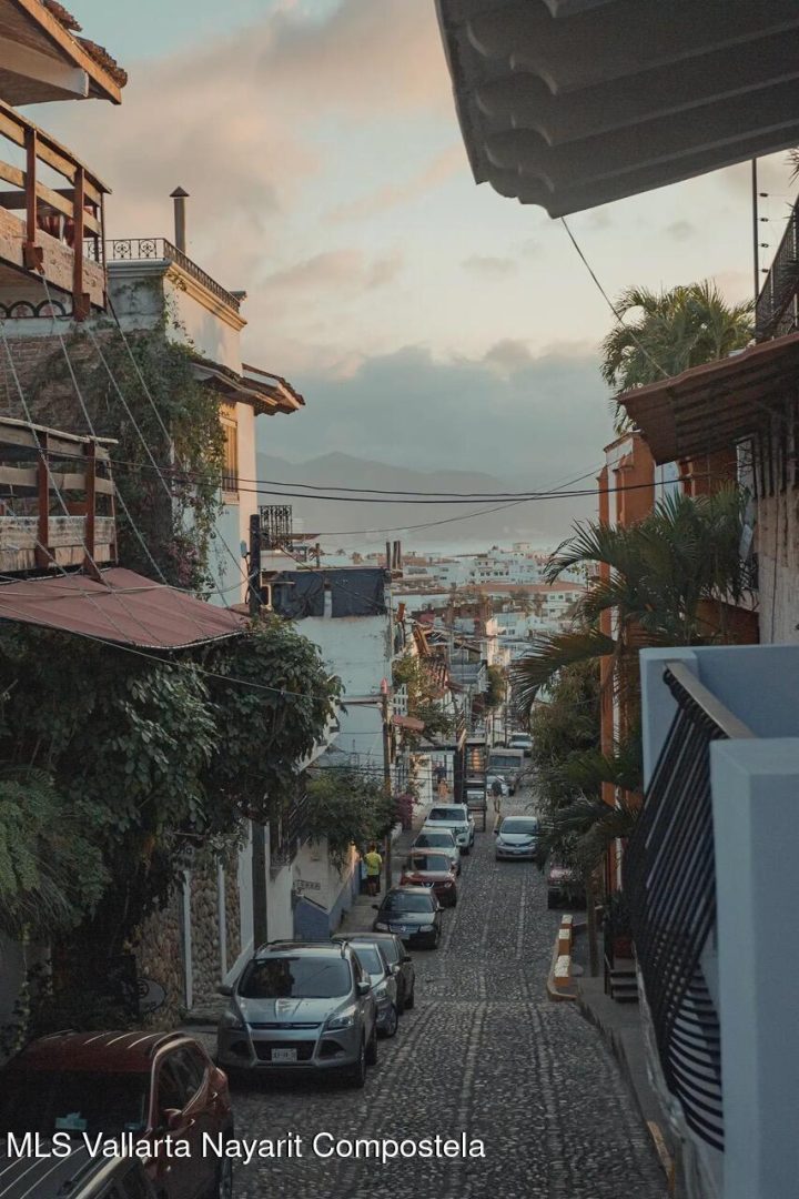 20251227212557390823000000-o