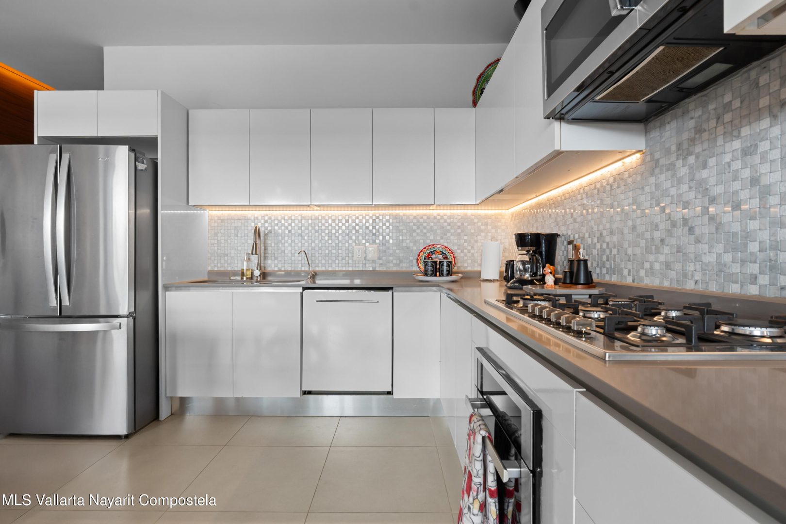 20251230200104826806000000-o