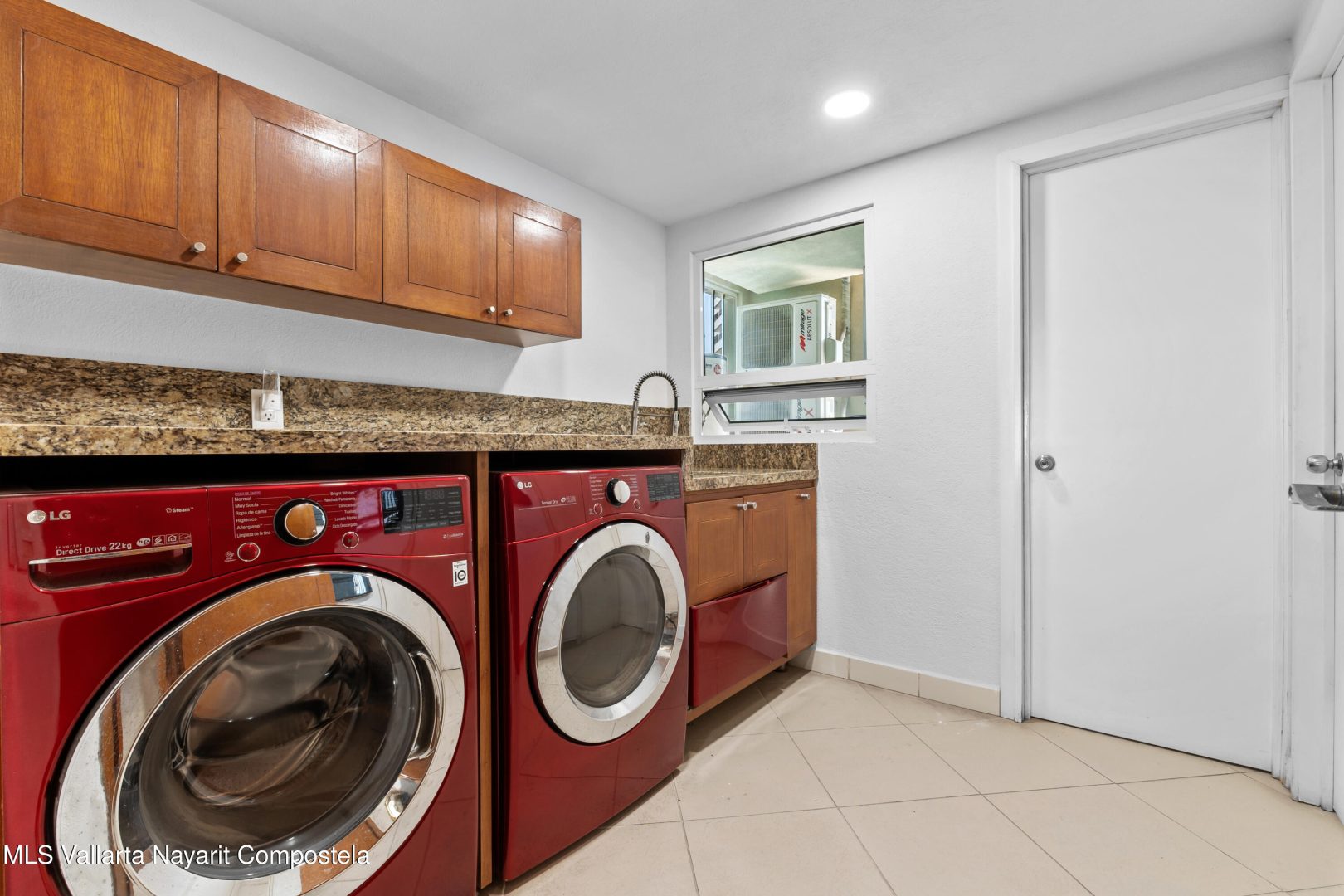 20260102211316513409000000-o