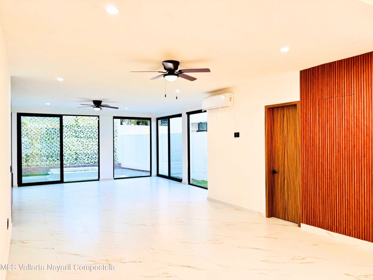 20260105222044271565000000-o