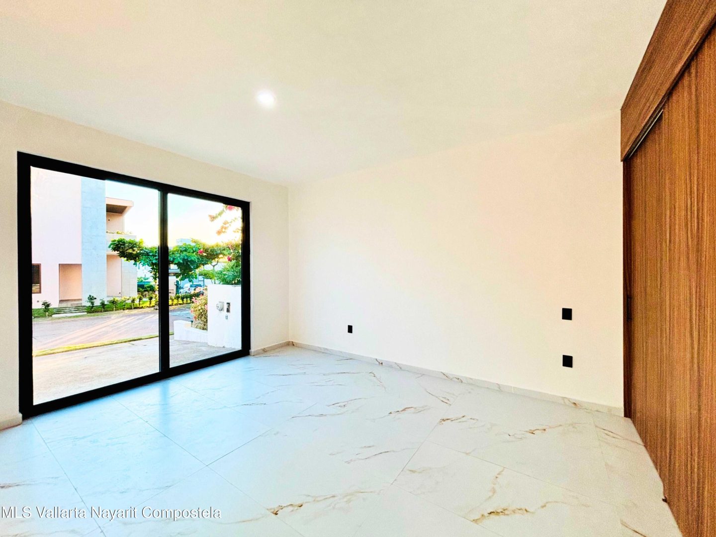 20260105222107887580000000-o