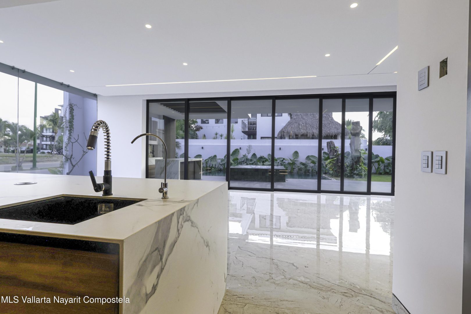 20260113180104569464000000-o