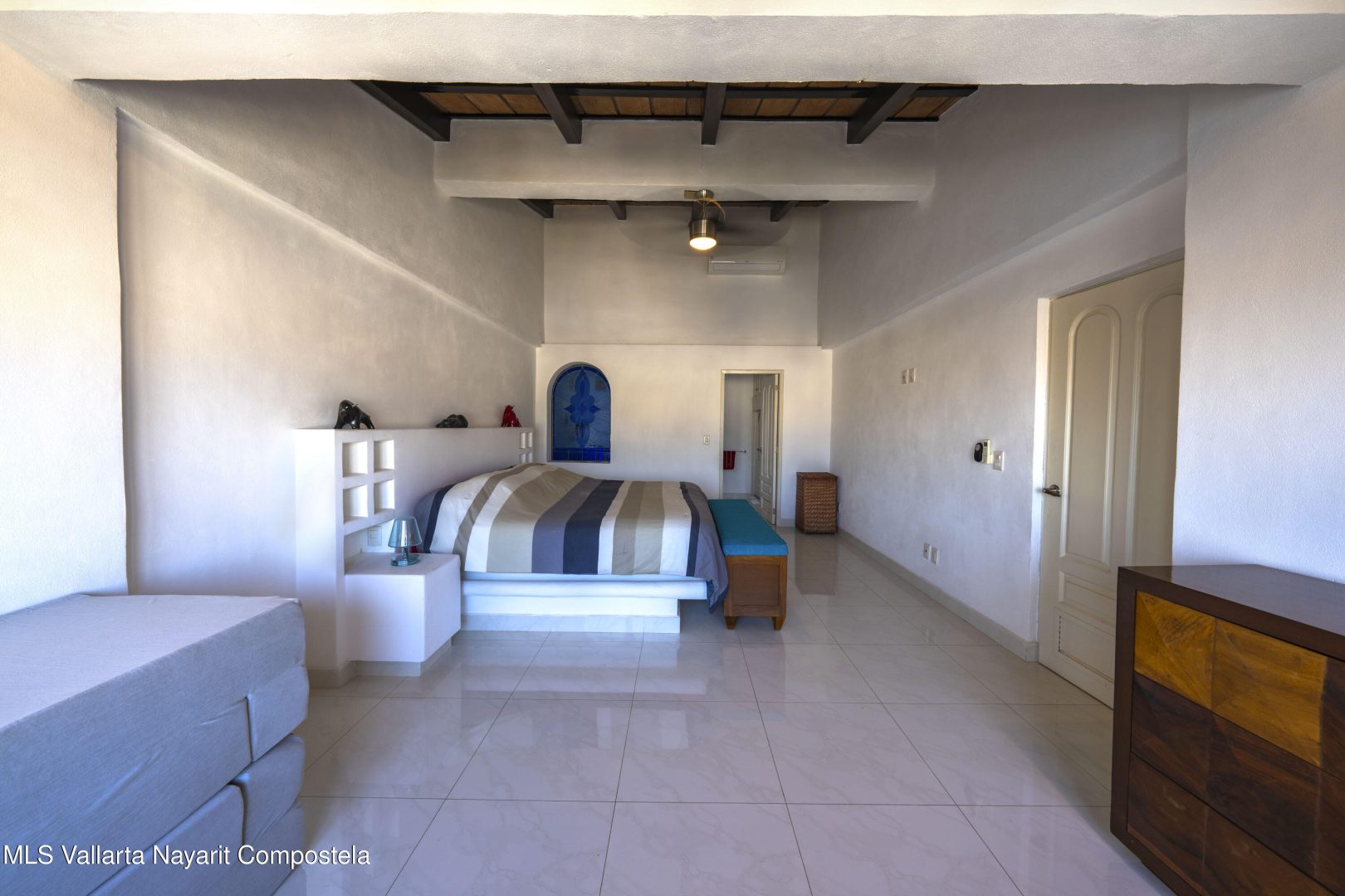 20260115223842345167000000-o