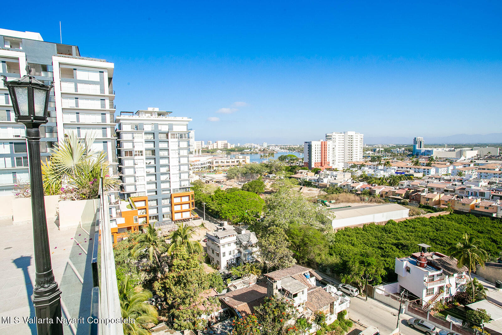 Tania Santos – Rental