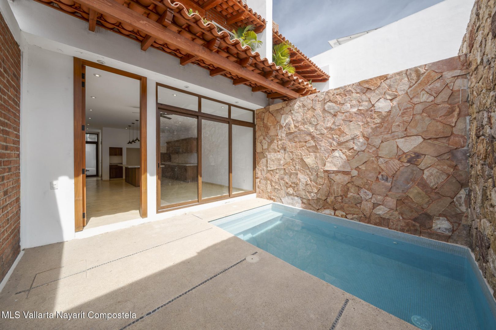 20260203030235576527000000-o